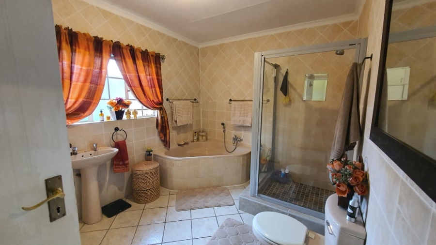 4 Bedroom Property for Sale in Cashan North West